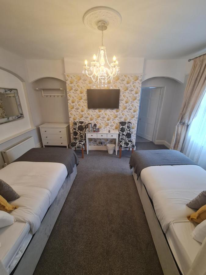 Beaufort Lodge - Central Location & Free Parking Taunton Exterior foto
