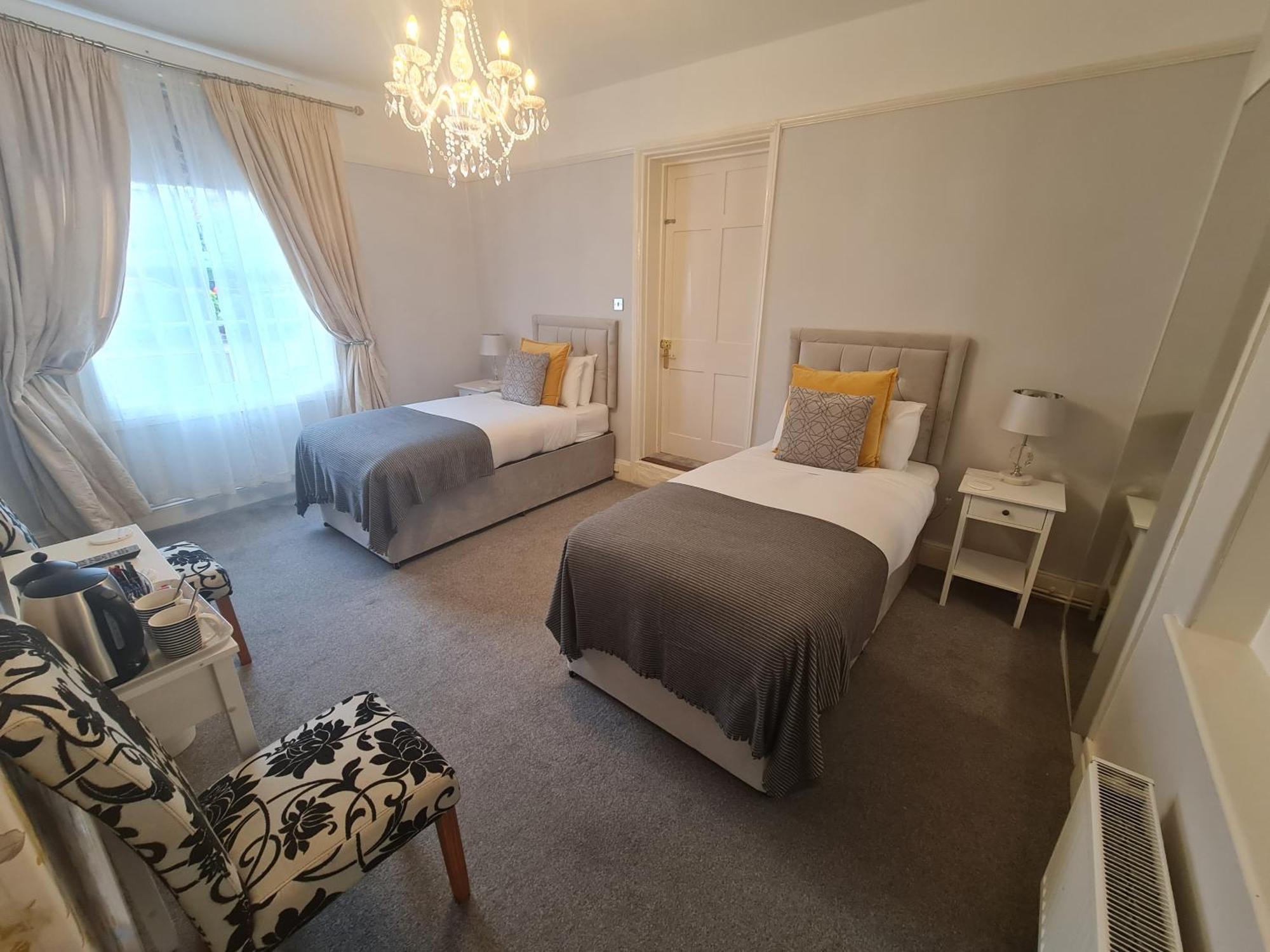 Beaufort Lodge - Central Location & Free Parking Taunton Exterior foto